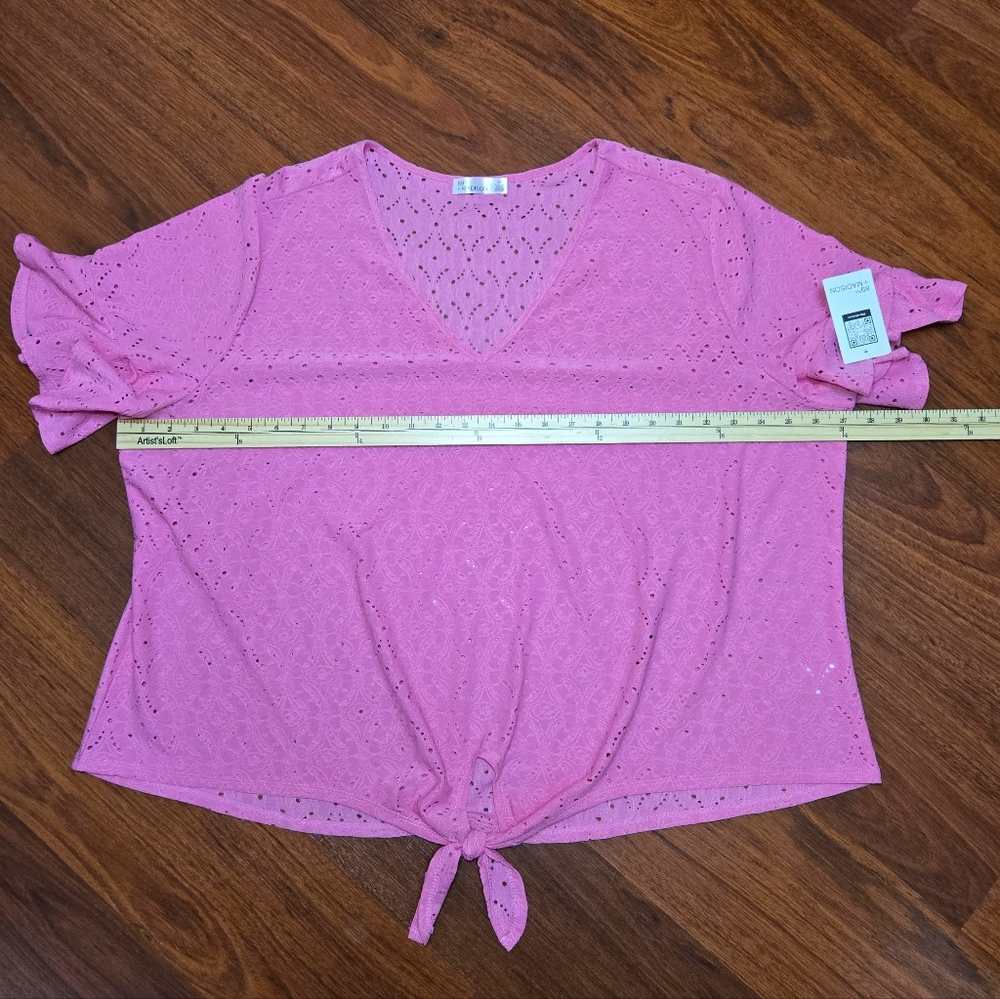 NWT Pink Eyelet Lace Bell Sleeve V Neck Blouse - Picture 10 of 11